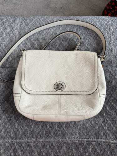 Vintage coach turnlock crossbody - Gem