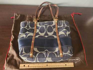 バッグ Coach Denim Signature Shoulder Bag y2k Coach Swinger Shoulder Bag in Signature Denim, LH/Deep Blue