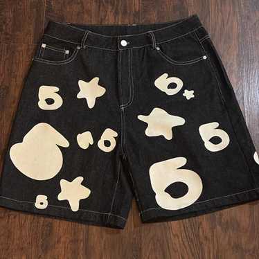 美品 SP5DER SPIDER WORLDWIDE SHORTS Mサイズ 美品 SP5DER SPIDER WORLDWIDE SHORTS Mサイズ