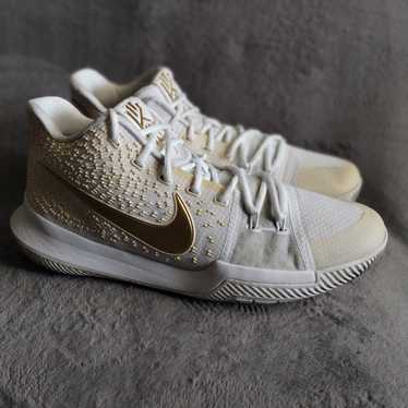 Nike Kyrie 3 Finals Gold (カイリーアービング) Nike Kyrie III 3 Finals Gold white gold 852395-902 Mens Size 12 KD