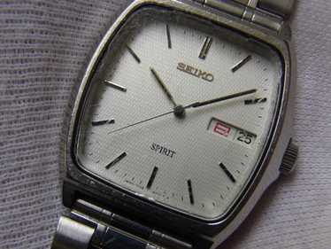 美品 SEIKO SPIRIT 7N48-7A10 MENS QUARTZ Vintage 1980s Seiko Spirit Men's Wrist-Watch Ref # 7N48-7A10