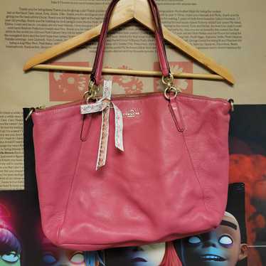 バッグ Vintage Coach Pink Leather Purse Handbag Pink Vintage Coach Patent Leather Handbag – PrettyPinkAddiction