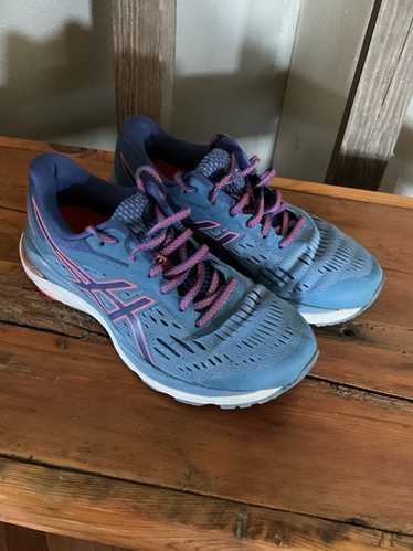 Asics blue and pink - Gem