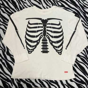 トップス Supreme x Hanes Bones Thermal Crew White Supreme Hanes Bones Thermal Crew (1 Pack) (FW25)
