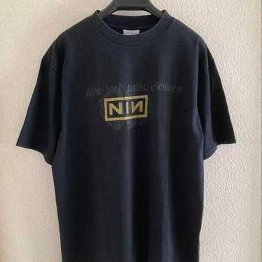 XL NINE INCH NAILS IN CONCERT Tシャツ Nine Inch Nails Peel It Back Tour 2025 NIN Concert Fan Gifts