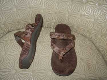 VIONIC Orthoheel  Women's Cocoa Brown Python Prin… - image 1