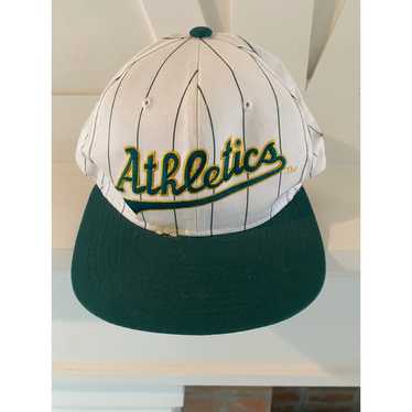 ウェア VINTAGE Oakland Athletics dead stock CAP Oakland Athletics Vintage Logo 7 Adjustable Pinstripe Cap