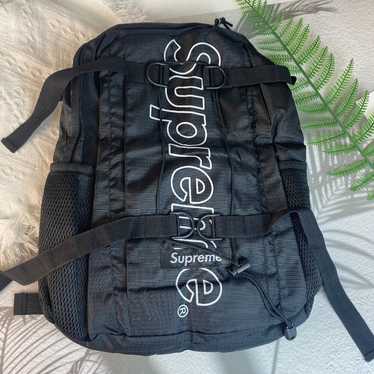 Supreme ロゴプリント バックパック ブラック 25143851_55347234_1000.jpg