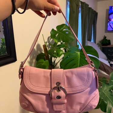 バッグ coach rare pink carriage soho tote bag coach rare pink carriage soho tote bag - メルカリ