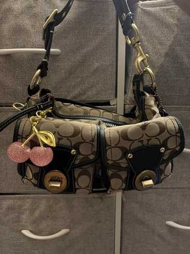 バッグ Coach Legacy Turn Lock Signature Bag Rare Coach Legacy Signature Leather Turnlock Shoulder Bag