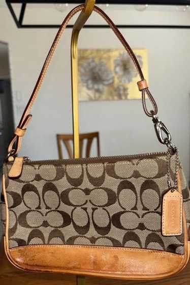 COACH 6094 と6044と6332 Coach 6094 Signature C Demi Shoulder Bag – Rediscover Vintage