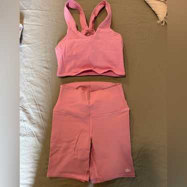 【新品未使用タグ付き‼️】alo yoga pink XSサイズ $_12.JPG?set_id=880000500F