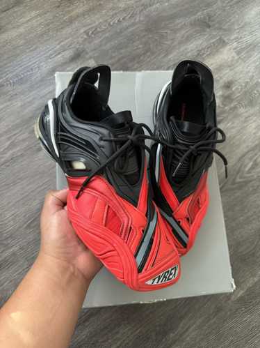 ジャケット・アウター BALENCIAGA TYREX SNEAKER 43 BALENCIAGA(バレンシアガ) TYREX SNEAKERスニーカー617517