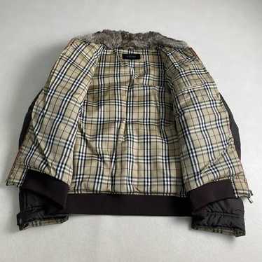 Burberry black label goose - Gem