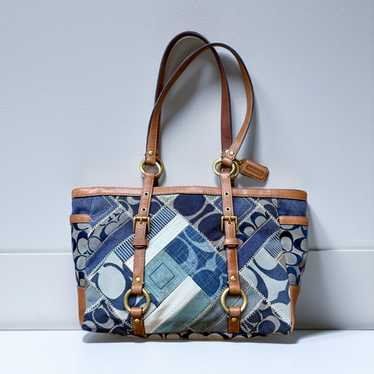 バッグ COACH turn lock patchwork denim tote bag Coach Patchwork Cargo Tote: The Ultimate Denim Bag for This