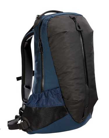 【美品】Arc'teryx Arro 22 Backpack アロー22 タグ付 Arro 22 Backpack （アロー 22 バックパック）ARC`TERYX