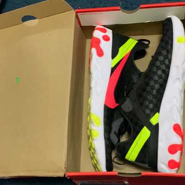 Nike React - image 1