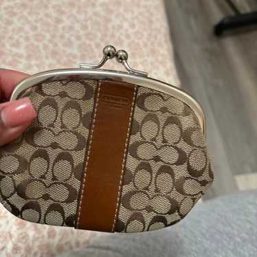 Vintage coach kisslock coin - Gem