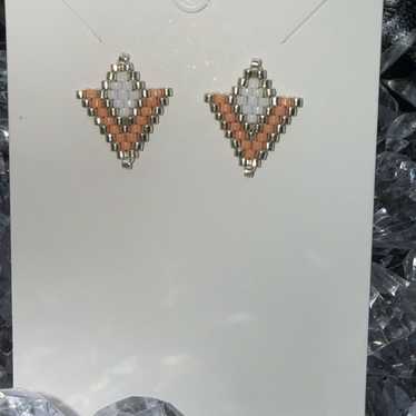 Source Unknown Triangular Beaded Earrings In Peac… - image 1