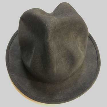 Hat × vivienne westwood - Gem