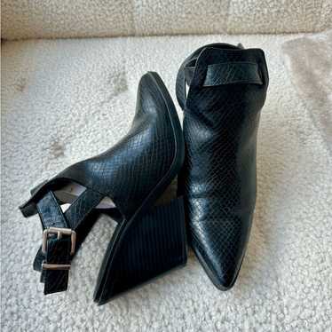 Express Black Pointed Toe Block Heel Mules Size 8 - image 1