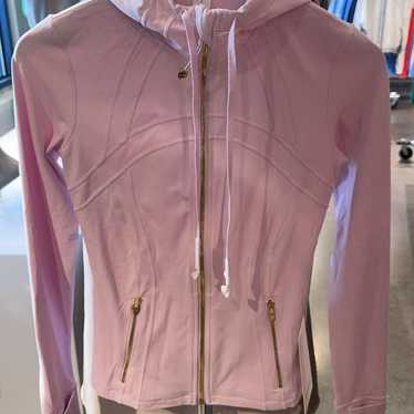 タグ付け☆ LULULEMON サイズM ピンク ジッパー付き タグ付け☆ LULULEMON サイズM ピンク ジッパー付き