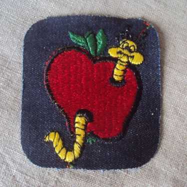 vintage 70s Groovy Worm in the Apple Dark Denim S… - image 1