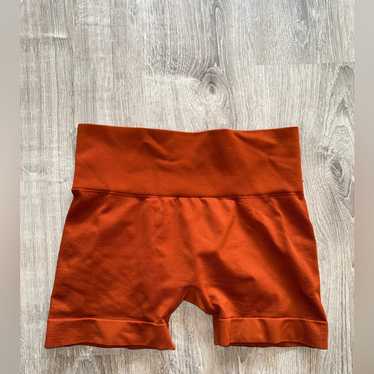 Set Active Rust Shorts - image 1