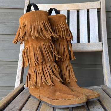Minnetonka Women's 3-Layer Fringe Boot Tan Brown … - image 1