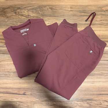 Fabletics Mauve Scrub Set - image 1