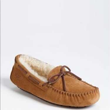 UGG Dakota Moccasin Slipper Shearling Lined Chest… - image 1
