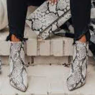 Marc Fisher Pointed Toe Mfleave Snake Print Zip A… - image 1