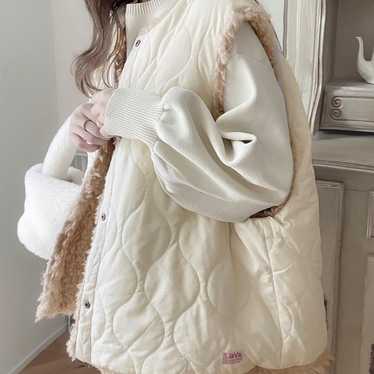 JaVa Collaboration: Fluffy 2-Way Reversible Quilt… - image 1