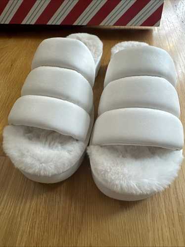 KOOLABURRA  By Ugg Slides Fuzzy Insole Size 9 - image 1