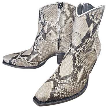 Tecovas "The Daisy" python boot - image 1