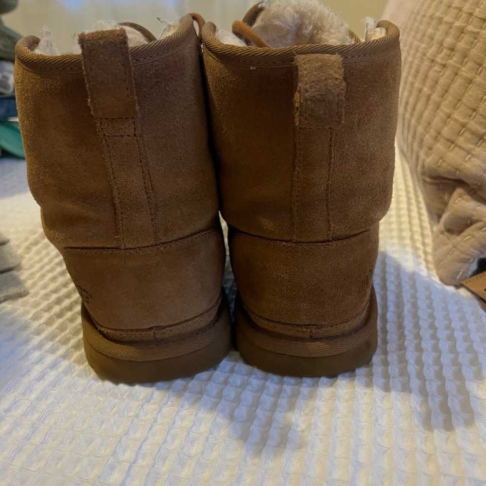 UGG - image 3