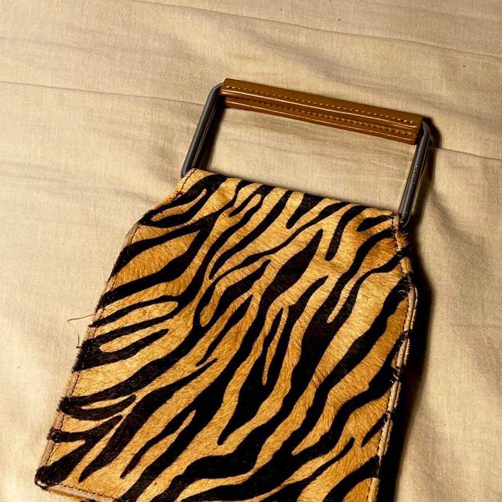 Ameri Tiger Pattern Handbag - Square Shape - image 4