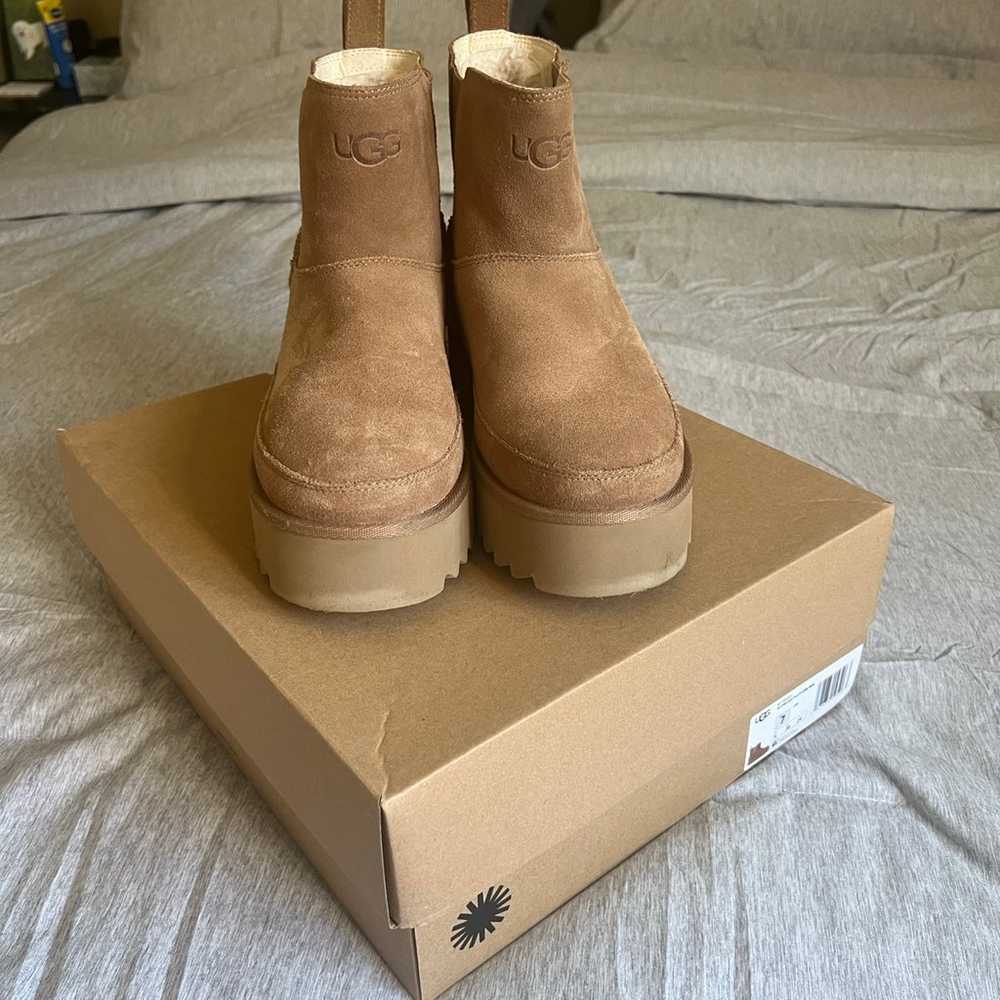 UGG - image 2