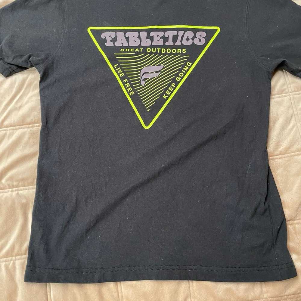Fabletics tee