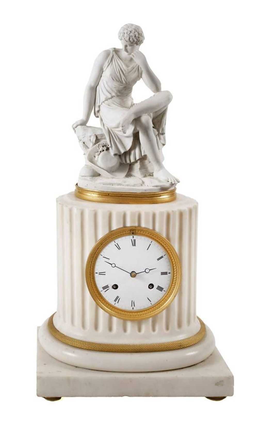 Classical table clock