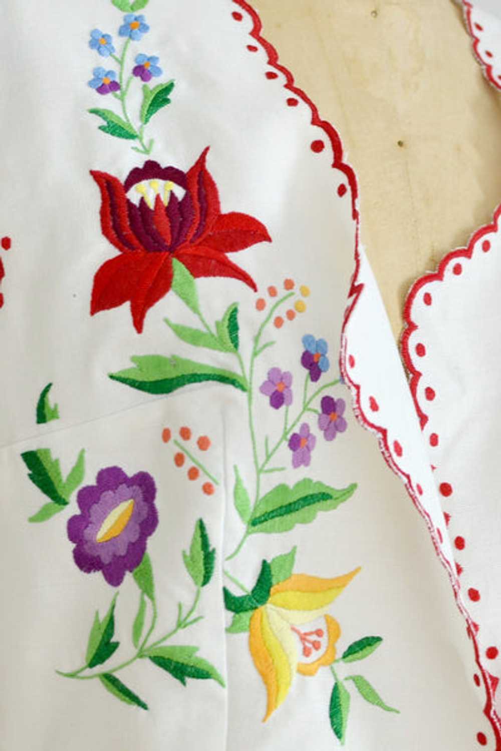 Vintage Hungarian Embroidered Vest / XS S - image 2