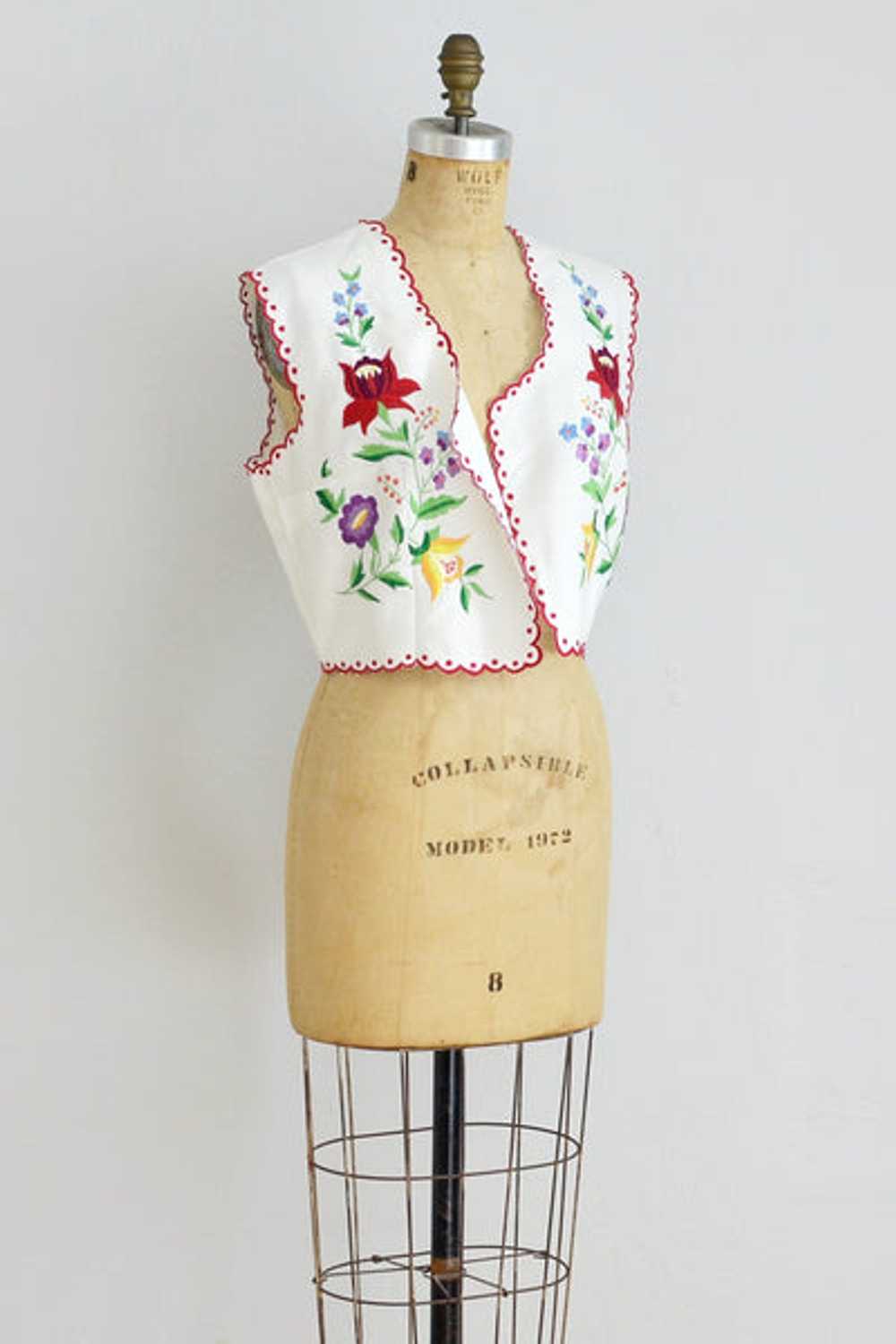 Vintage Hungarian Embroidered Vest / XS S - image 3