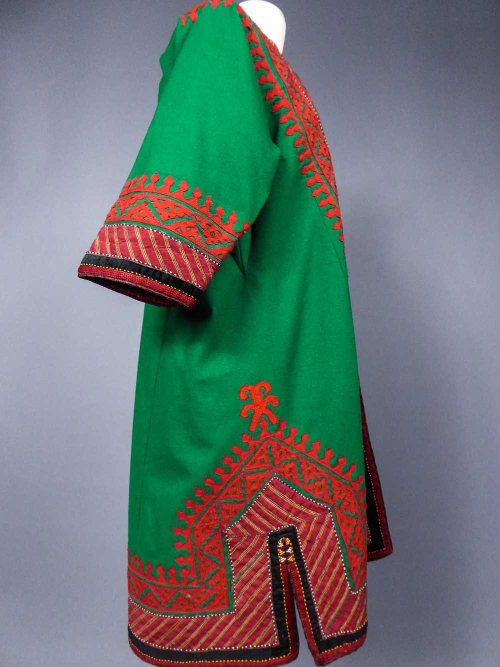 A Kaftan or Coat in Placed Wool - Turkmenistan Ci… - image 11