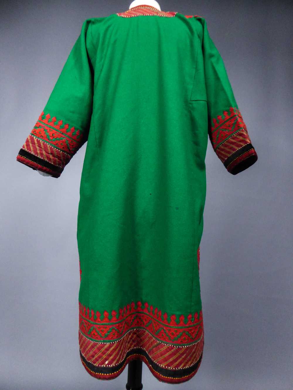A Kaftan or Coat in Placed Wool - Turkmenistan Ci… - image 12