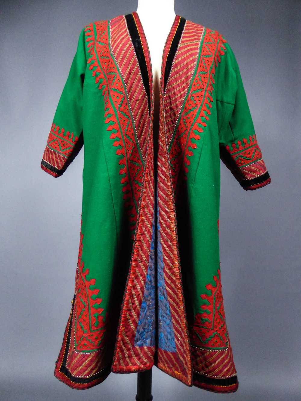 A Kaftan or Coat in Placed Wool - Turkmenistan Ci… - image 2