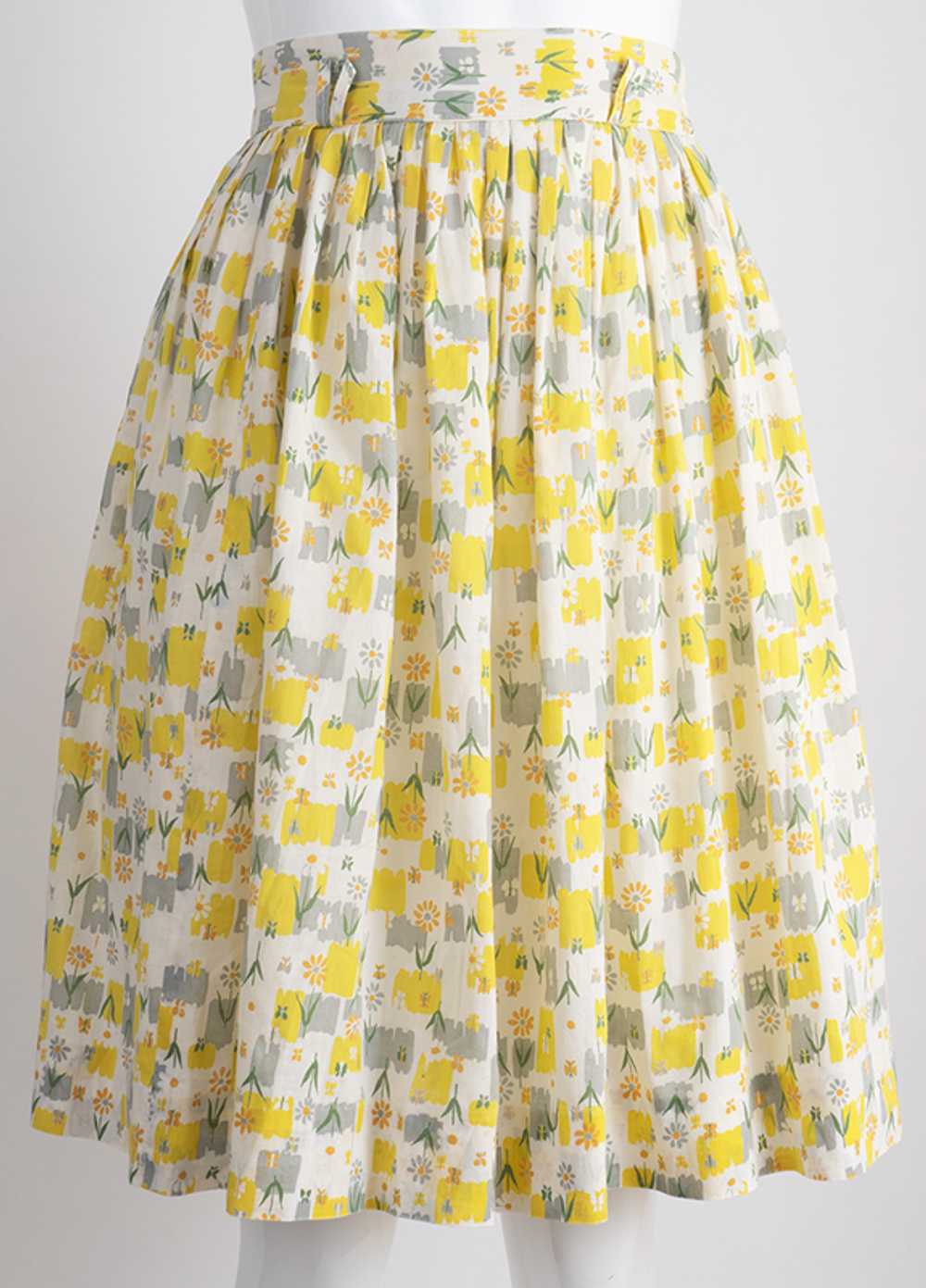 Fifties Flowery Flared Skirt - image 2