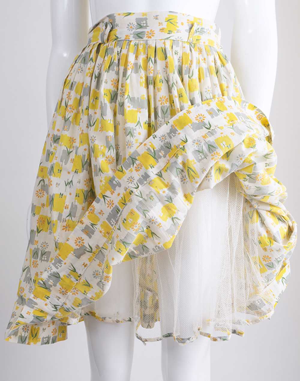 Fifties Flowery Flared Skirt - image 4