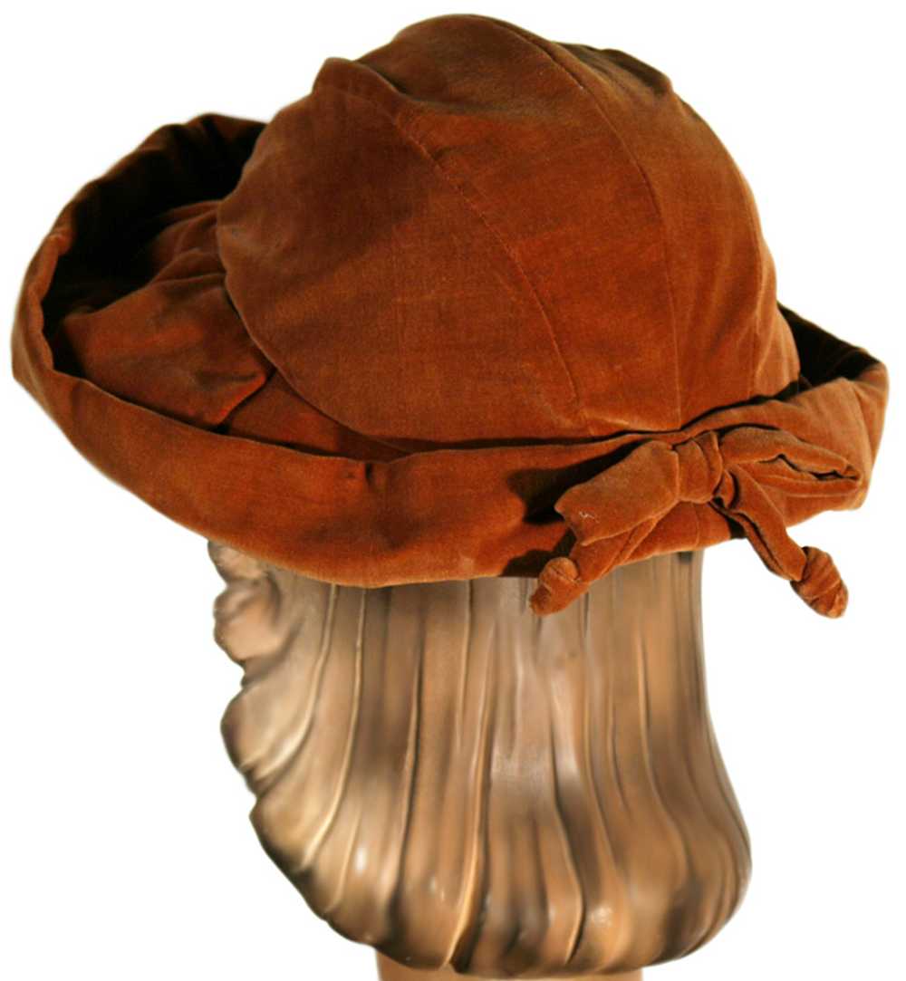 1930s Velvet Hat - image 2
