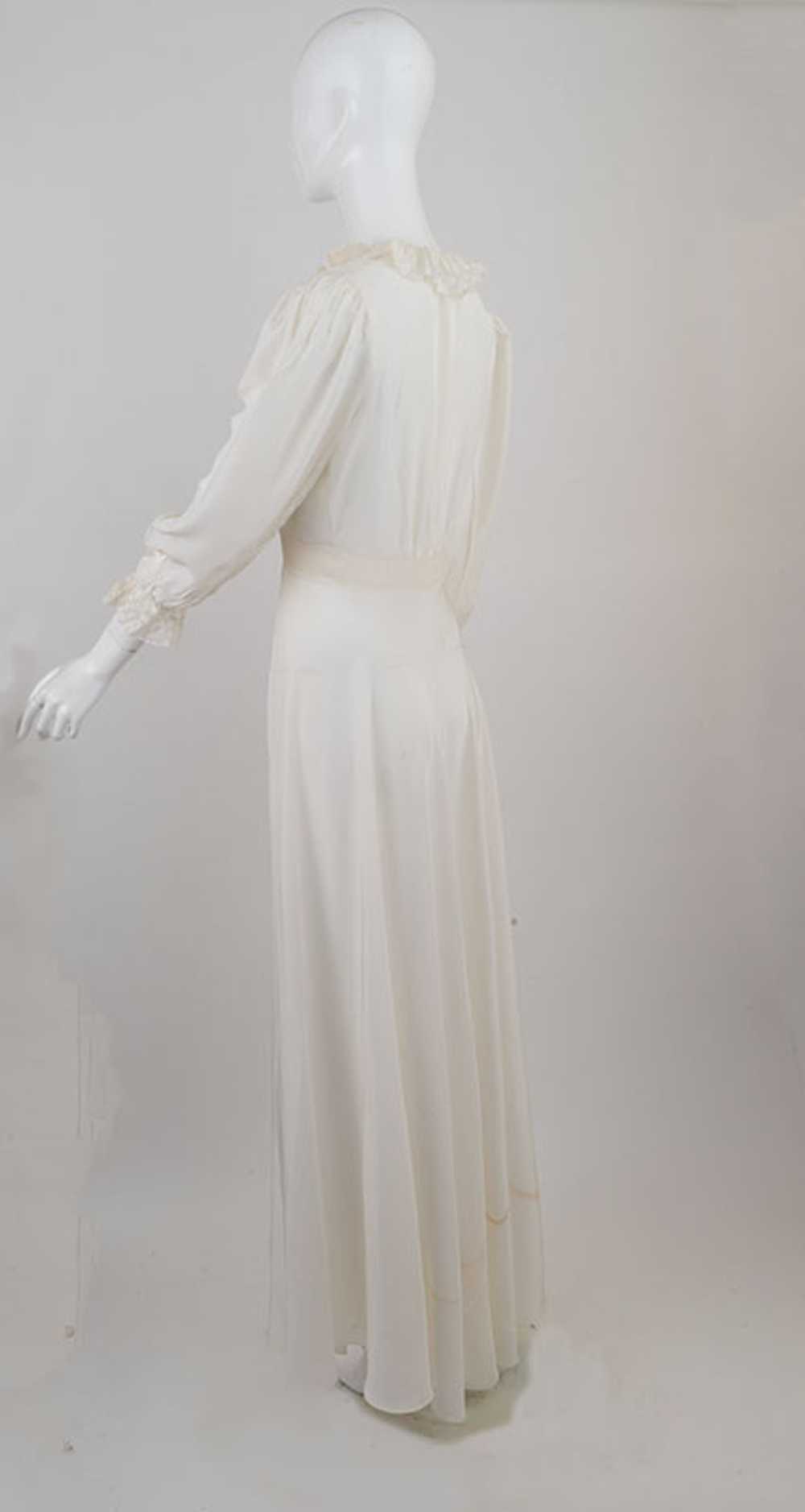 1940s Satin Dressing gown - image 2
