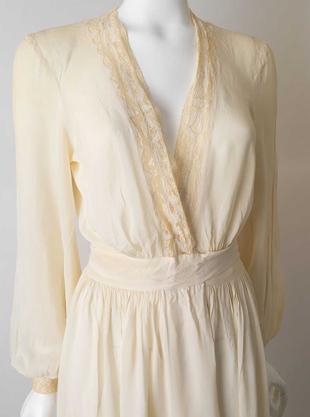 40s Sheer Dressing Gown - image 2
